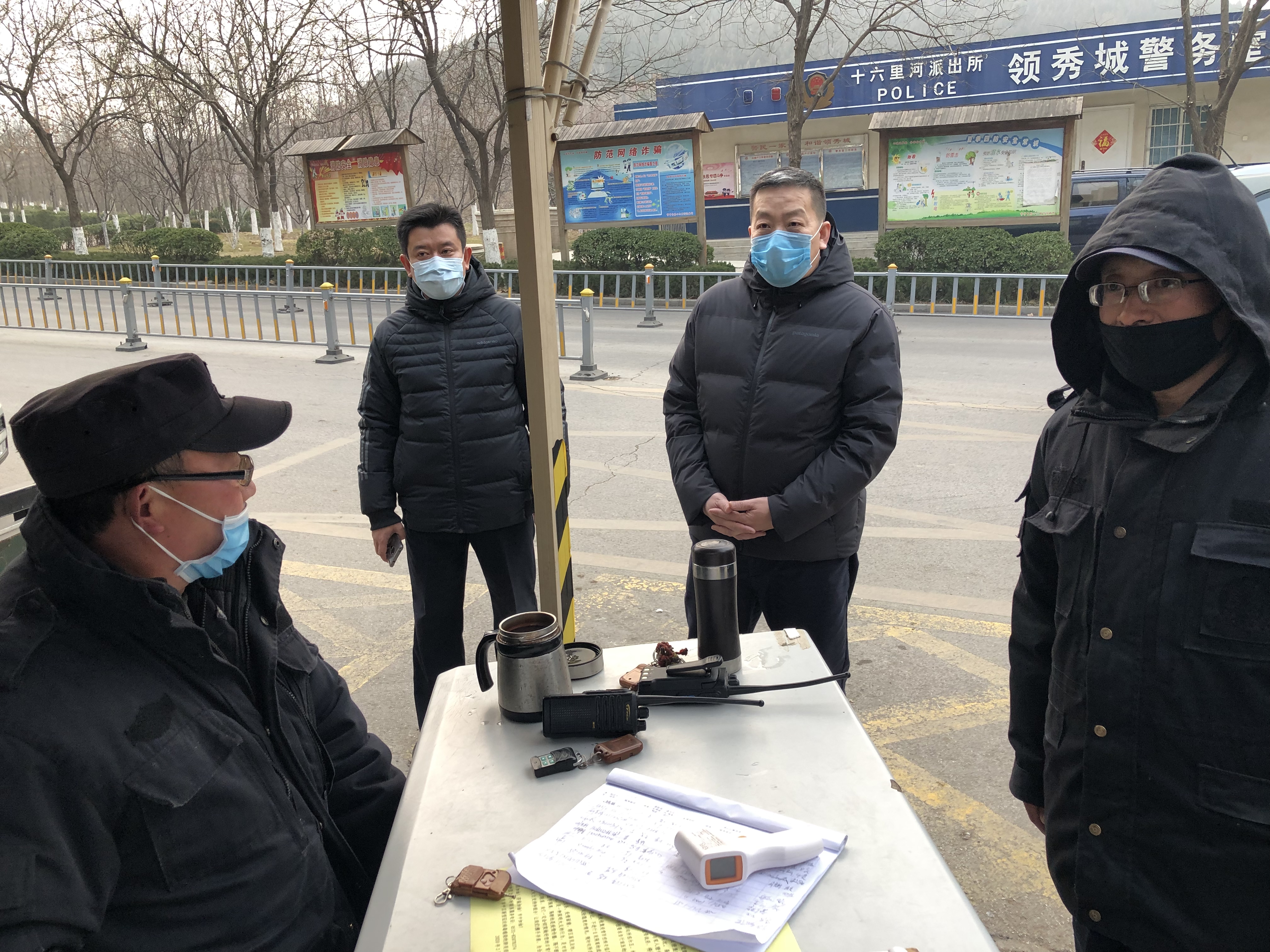 区委副书记区长翟立波到一线督导疫情防控工作
