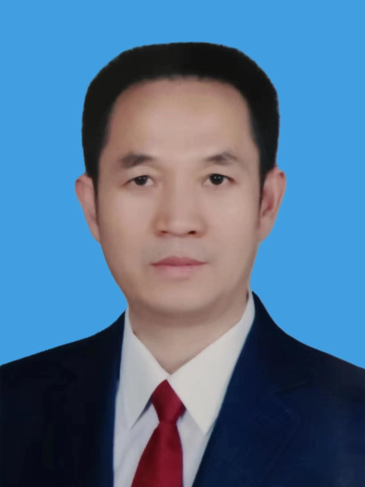 侯登军主任照片.jpg