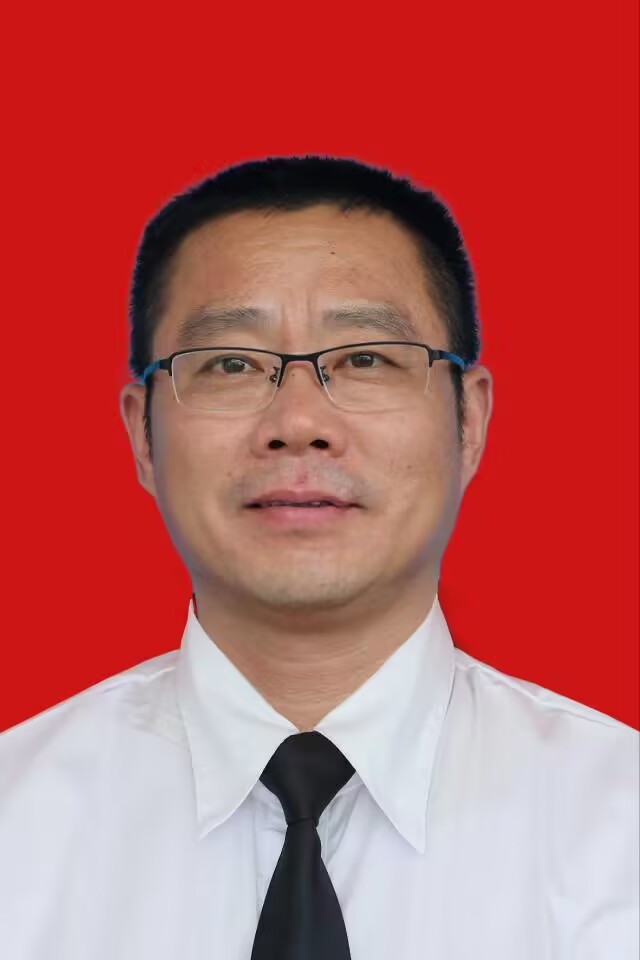 郑德胜照片.jpg 郑德胜照片.jpg